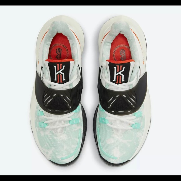 Nike Kyrie 3 Low Men's Basketball Shoes CJ1286 - Picture 3 of 6